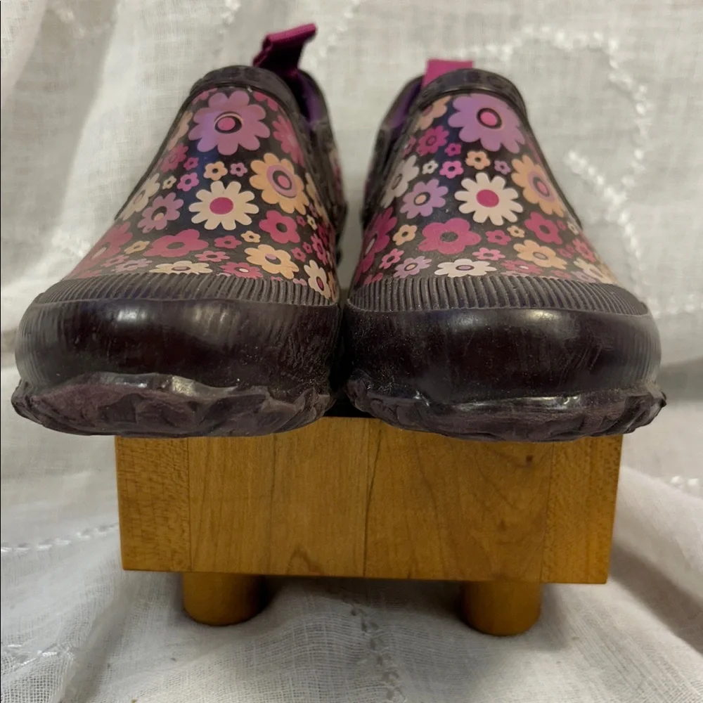 Bogs rain rubber shoes stamped sz 1